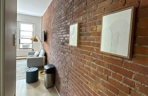 Prudential - St. Botolph Apartment | Artisan Brick South End Loft