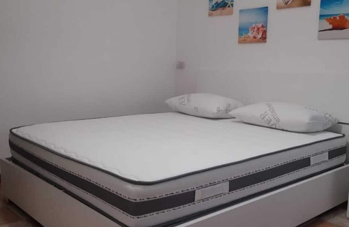 Marina di Lizzano Apartment | Apartment "Villa Rifla" with Private Terrace & Wi-Fi