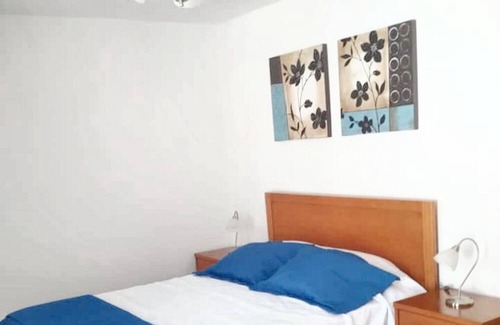 Zebreiros House | Homerez - Spacious house for 5 ppl. with terrace at Zebreira