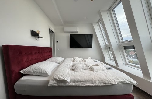 Meidling Apartment | Penthouse Wien + Balkon