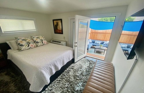 Carlton Apartment | Cozy apartment in Carlton with Private patio, AC.