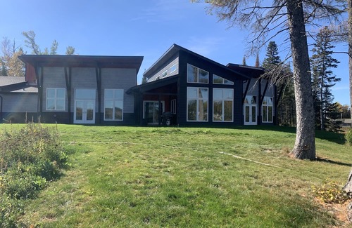 Kenora House | Handicap-accessible Lakefront retreat for the whole family. Enjoy Lake Life!