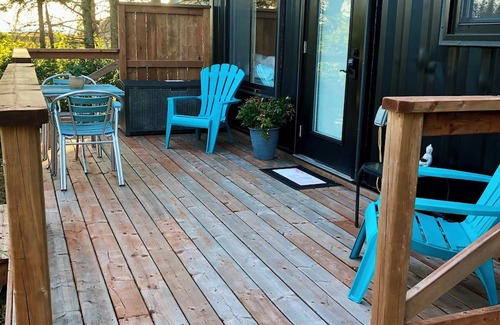 Shemogue Cabin | Oceanfront Shipping Container Studio Retreat | Nature Escape