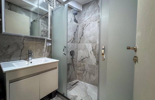 Sakarya Province Hotel | Istanbul Eyüpsultan Women Only Hostel : Quadruple Room