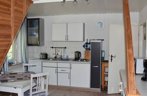 Bokelrehm Apartment | Apartment 'Urlaub Am Nord-Ostsee-Kanal' with Shared Terrace, Shared Garden and Wi-Fi