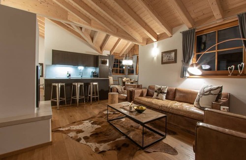 Mareo Apartment | Apartment 'Mountainlodge Luxalpine San Vigilio' with Mountain View, Shared Garden and Wi-Fi