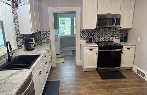 Holdrege House | Come and enjoy our cozy remodeled home centrally located and close to everything