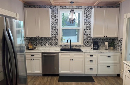 Holdrege House | Come and enjoy our cozy remodeled home centrally located and close to everything
