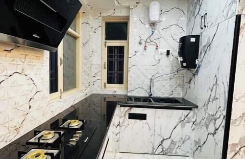 Shimla Condo | Dreamville Stays Shimla - Luxury Homestay and B&B unit 2