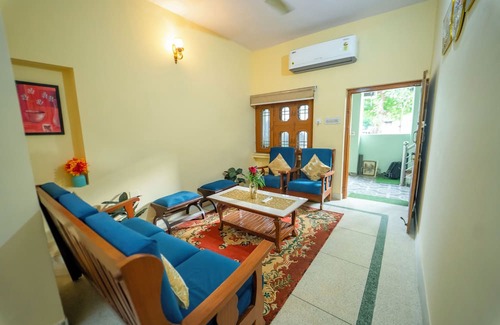 Jaipur Apartment | 2-bedroom apartment in welcoming Jaipur with AC/WIFI/kitchen/Dining Area/TV/