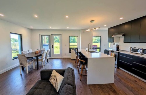 Rideau Lakes House | Peaceful 3-Bedroom Country Getaway on 36 Acres in Rideau Lakes Township.