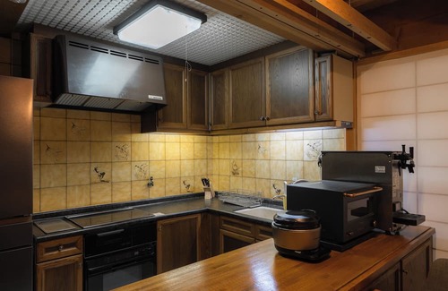 Azumino Villa | Maximum 16 people can be accommodated in a private villa with a half-open-air hot spring.