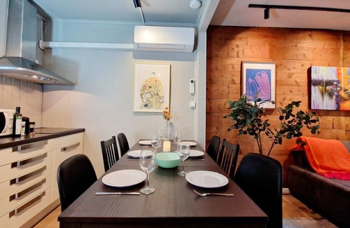 Engen House | Historic townhouse - 2 baths, 3 floors, 100 percent charm