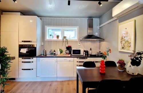 Engen Condo | Historic charm in the heart of Bergen