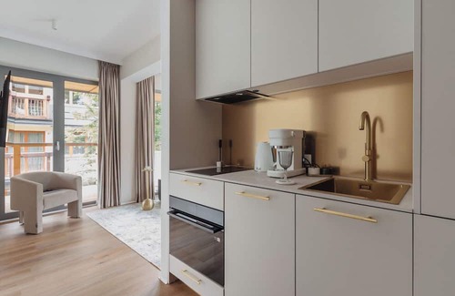 Zakopane Apartment | Apartment with Balcony and Mountain View