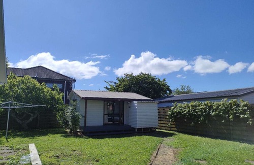 Epsom House | 2 double beds including 1 double sofa bed Garden Chalet, 7 Rangiatea Road, Epsom, Auckland