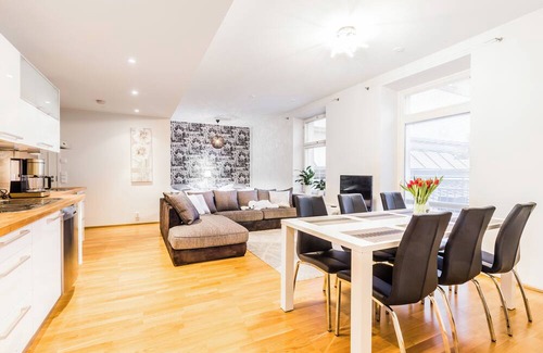 Hietalahti Apartment | Spacious 2-Bedroom Apartment w/Private Sauna in Central Helsinki