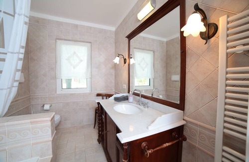 Palazzolo dello Stella Bed & Breakfast | Farmhouse B&B with swimming pool "Loggia degli Artisti" - 2 rooms: Suite Exclusive