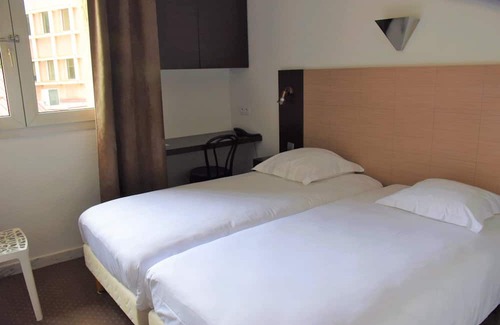 Sud Hotel | Walking Distance to Downtown Aix-en-Provence! Pet-friendly, Self Parking & Pool!