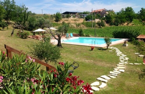 Villa Celiera Apartment | Luxurious vacation apartment with pool in the Gran Sasso National Park