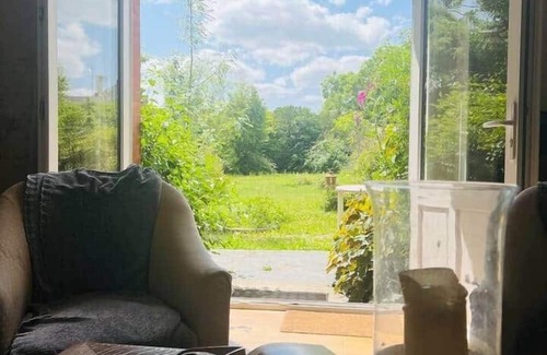 Le Merlerault House | La Maison Louisette: space and calm