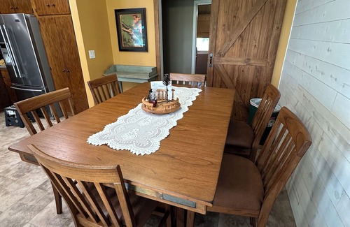 Grand Island Cabin | Rusty Flatts-Countryside Retreat Just Outside Grand Island – Sleeps 8