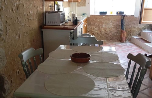 Saint-Aquilin House | Magnificent gîte for rent in a quiet location