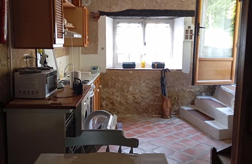 Saint-Aquilin House | Magnificent gîte for rent in a quiet location