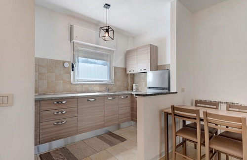 Lonate Pozzolo Apartment | Apartment '9' with Shared Garden, Balcony and Wi-Fi