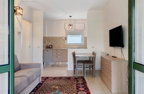 Lonate Pozzolo Apartment | Apartment '9' with Shared Garden, Balcony and Wi-Fi