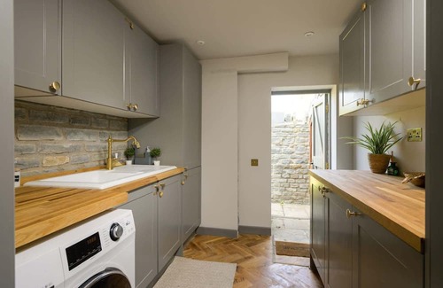 Lydford-on-Fosse House | Beautiful Home & Garden in Somerset Countryside