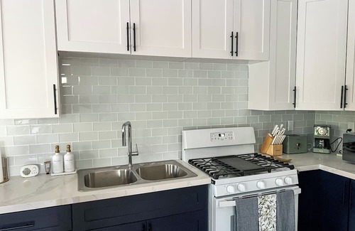Gambier Condo | 2-bedroom Condo in Nassau near Beach and Airport