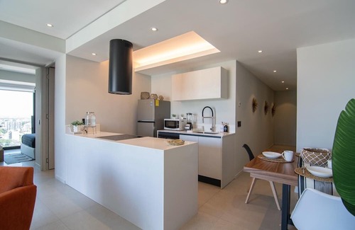 Americana Apartment | New apartment in Chapultepec area with beautiful views *no parking*.