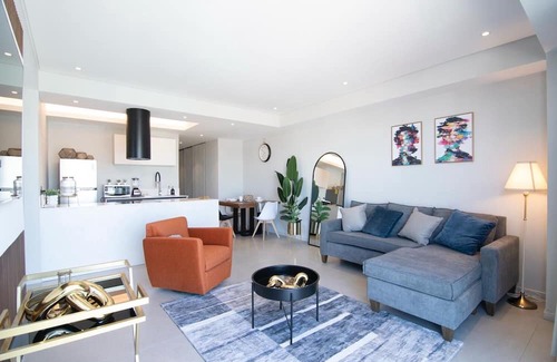 Americana Apartment | New apartment in Chapultepec area with beautiful views *no parking*.