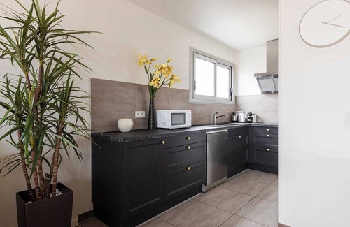 Moliere Vauban Apartment | Cosy modern apartment -1BR-4P- Place Edgar Quinet