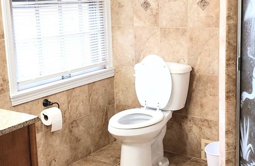Youngstown House | Your Home Away from Home | Sleeps 12 Fully Equipped!