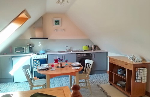 Inverurie Apartment | Cosy apartment in beautiful rural Aberdeenshire, convenient for shire and city.