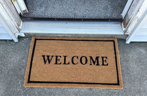 Bay City House | Comfy, cozy, and quiet. Very close to Kawkawlin River, access very close!