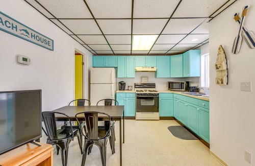 Irving House | The Pietroman: Cottage in Sunset Bay with Fire Pit
