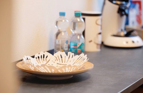 Moessingen Apartment | Holiday Apartment Rosengarten with Balcony and Wi-Fi