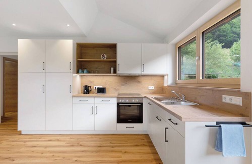 Prinzbach Apartment | Apartment 'Burgblick' with Mountain View and Wi-Fi