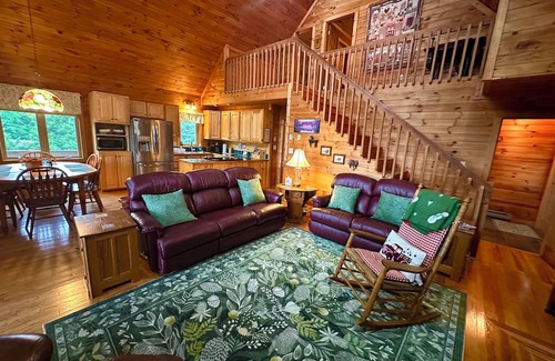 Zionville House | Vivian's View is a majestic mountain paradise!
