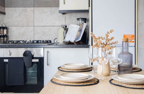 Didsbury House | 欢迎 | مرحبًا | Manchester Near Airport & City | Big Discounts + Parking + WiFi