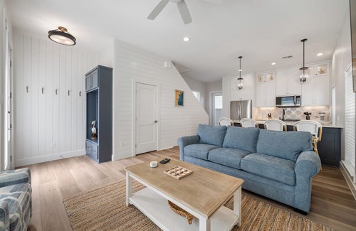 Corpus Christi Cottage | Beach Cottage on North Padre Island~Walk to beach~Canal access~Pool