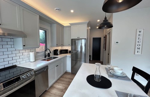 Erin House | Trailway Coach House in Erin Ontario. explore the Elora Cataract Trailway