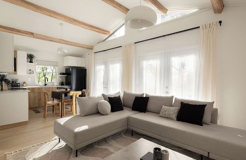 Front Royal Cabin | NEW Zen Cabin in the Clouds . Hot Tub, Wineries, Skyline