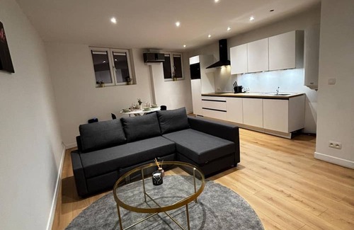 Wondelgemstraat Apartment | Charming 1BR Apartment | Walk to City Center