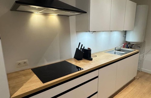 Wondelgemstraat Apartment | Charming 1BR Apartment | Walk to City Center