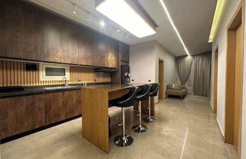 Al Duqqi Apartment | Luksusleilighet i Al Mohandiseen