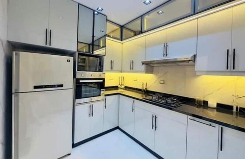 Al Duqqi Apartment | Hjertet av Al Mohandiseen